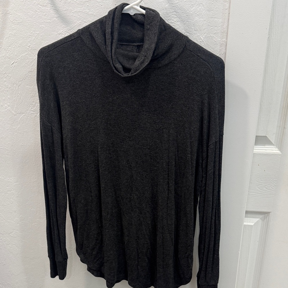 LOFT Outlet Women’s Charcoal Turtleneck